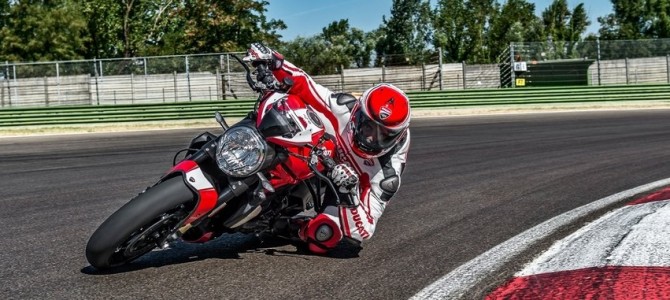 Monster 1200 R, cel mai puternic model naked produs de Ducati a fost lansat oficial azi