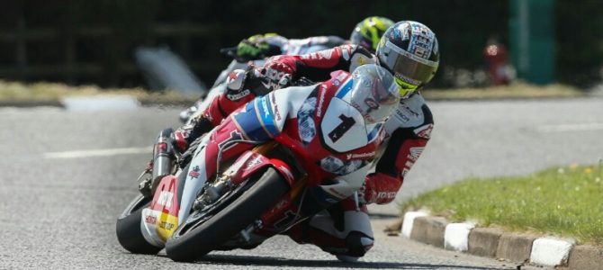 John McGuinness accidentat în antrenamentele cursei North West 200