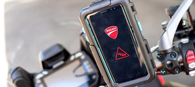 Ducati a prezentat ConVeX, un sistem de comunicare automobil – motocicletă