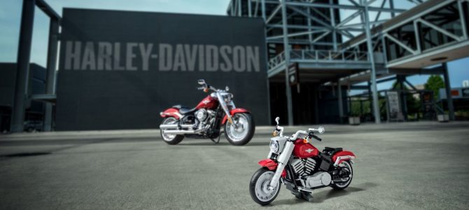 LEGO a produs un model Harley-Davidson Fat Boy