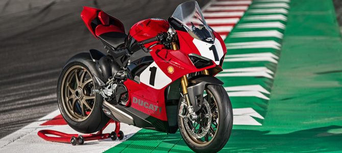 Ducati a prezentat modelul Panigale V4 25 Anniversario 916