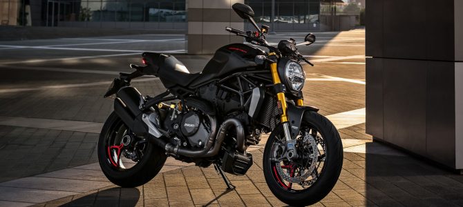 Ducati Monster 1200 S, modelul 2020, devine black on black