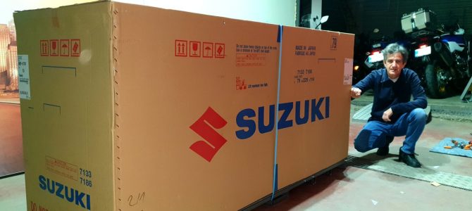 Suzuki DL 650 XT – pregătire de livrare (Unboxing)