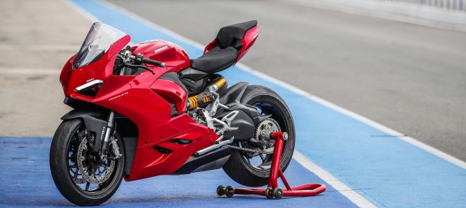 Ducati Panigale a devenit Panigale V2