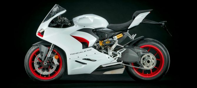 Ducati Panigale V2 se produce într-o nouă variantă de culori