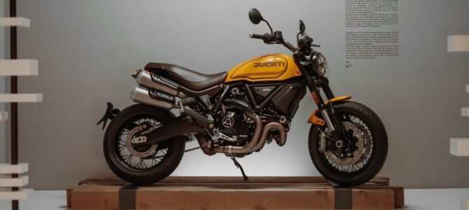 Ducati a prezentat modelul Scrambler 1100 Tribute PRO