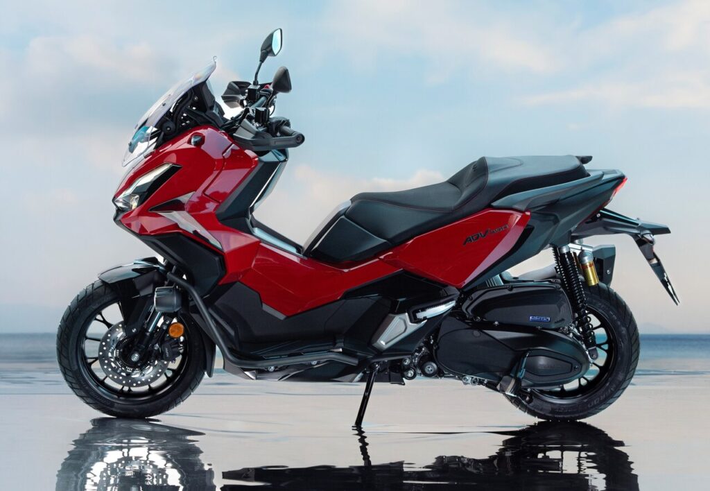 Scutere Honda de 350 cmc