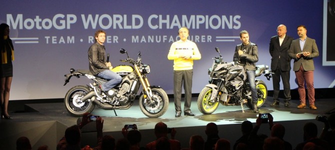 Valentino Rossi şi Jorge Lorenzo au fost la prezentarea noilor modele Yamaha de la EICMA 2015